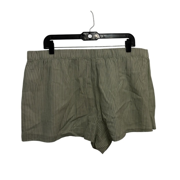 Zara Striped Gray Women's Shorts - Picture 3 of 8